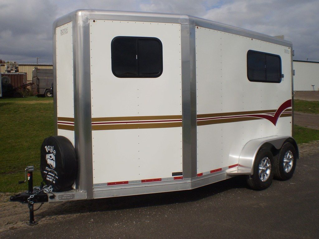 2 Horse Bumper Pull with Front Ramp