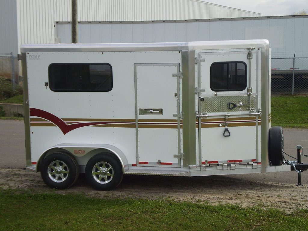 2 Horse Bumper Pull with Front Loading Ramp