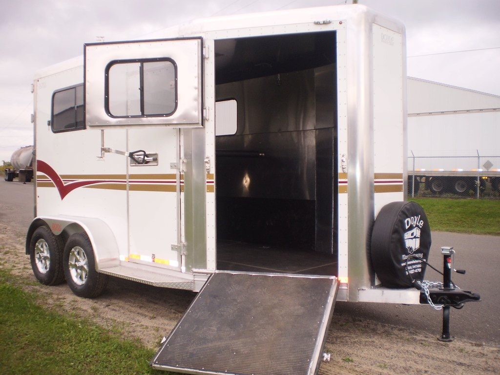 2 Horse Bumper Pull with Front Ramp
